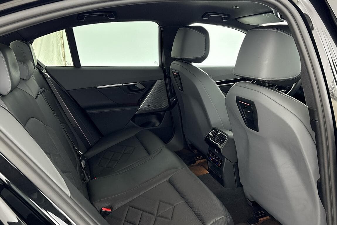 2025 BMW 5-Series - 11