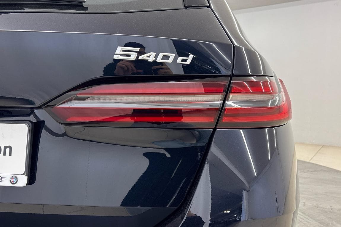 2024 BMW 5-Series - 5