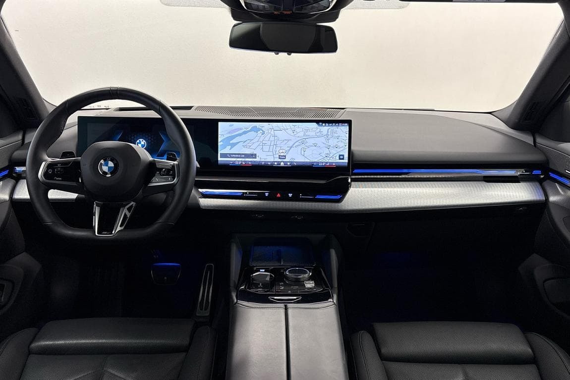 2024 BMW 5-Series - 8