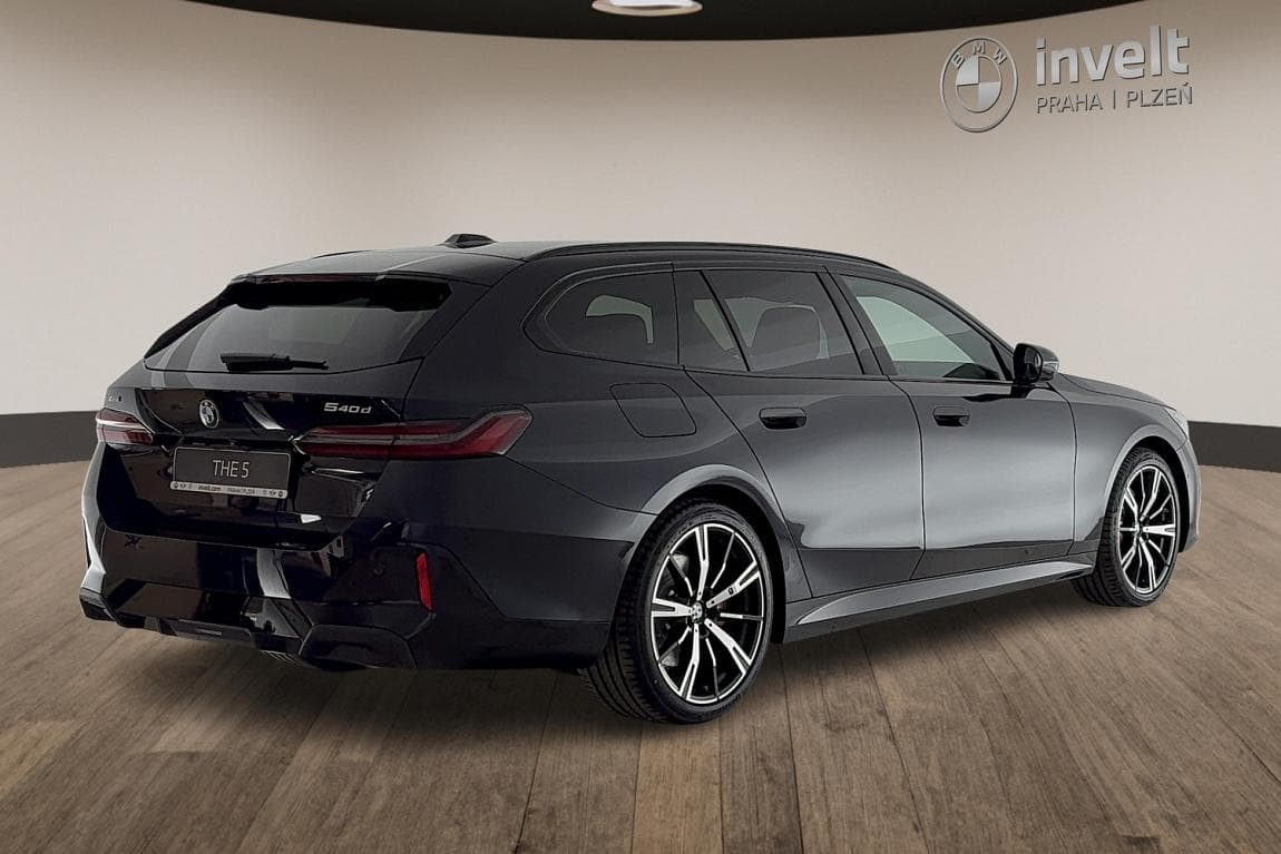 2025 BMW 5-Series - 3