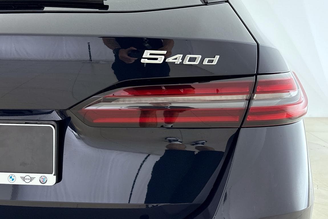 2025 BMW 5-Series - 4