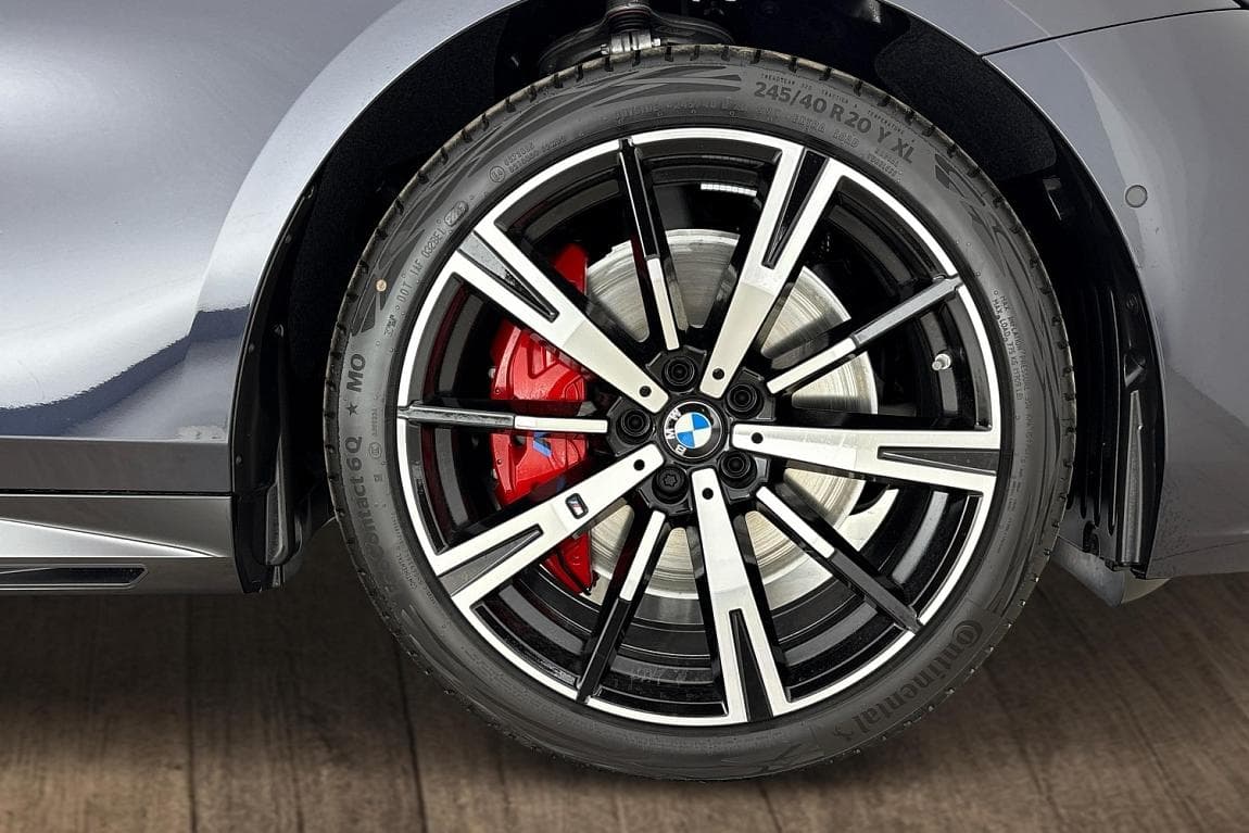 2025 BMW 5-Series - 5