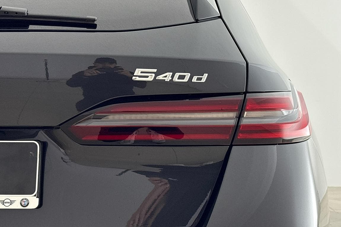 2025 BMW 5-Series - 4