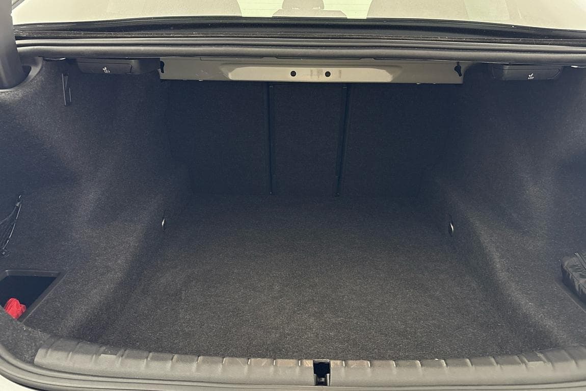 2021 BMW 5-Series - 12