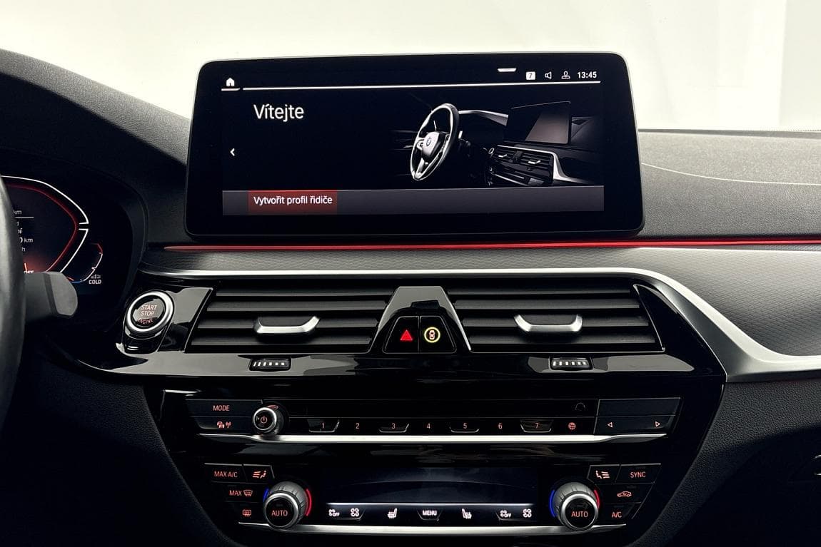 2021 BMW 5-Series - 9