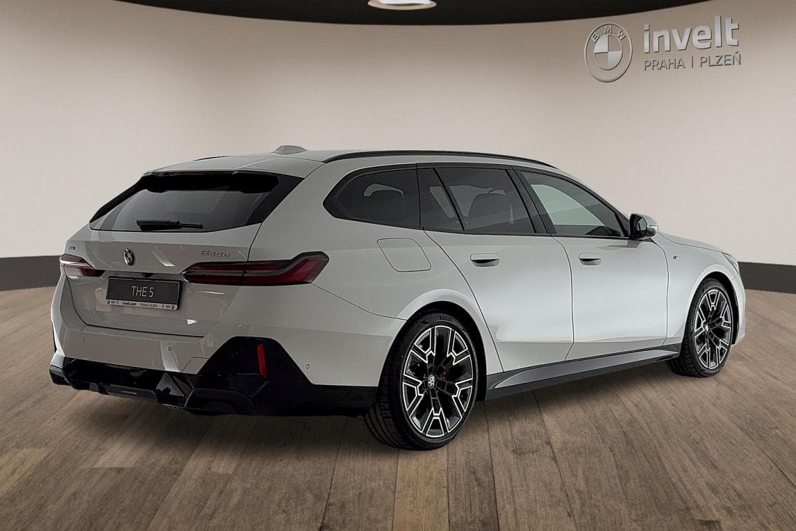 2025 BMW 5-Series - 3