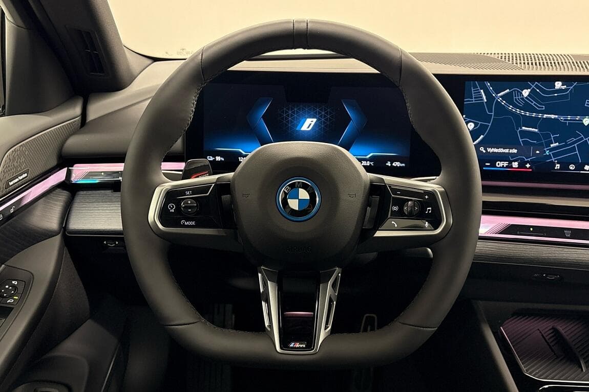 2025 BMW I5 - 9