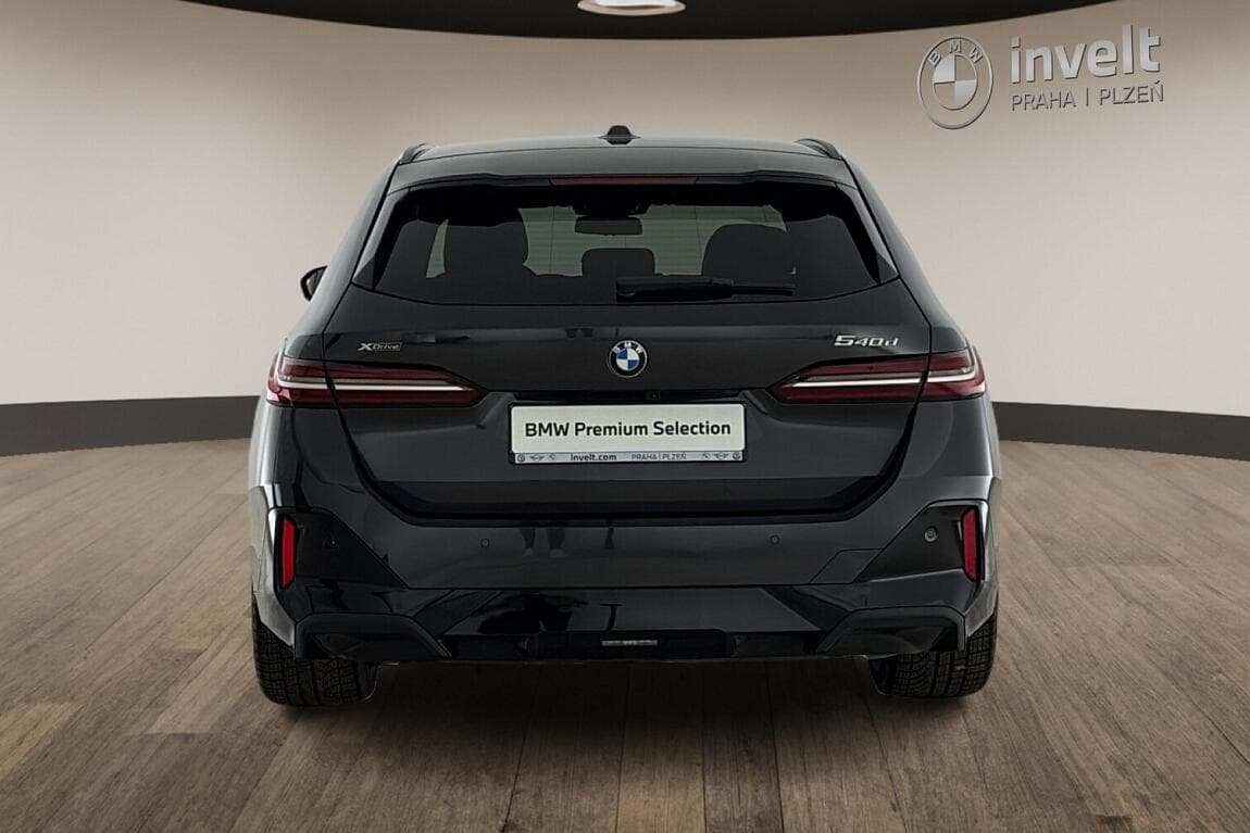 2025 BMW 5-Series - 4