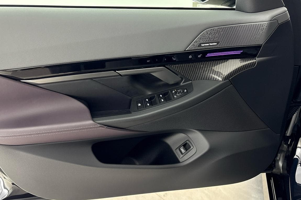 2025 BMW 5-Series - 13