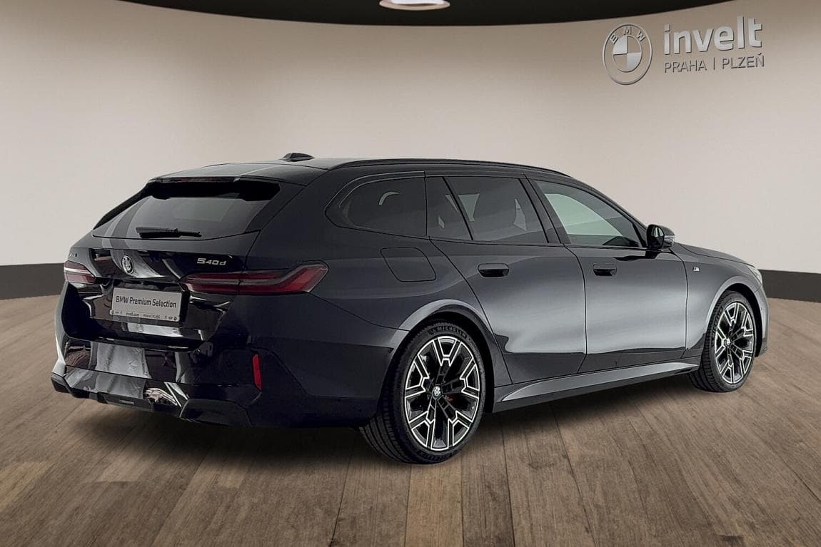 2025 BMW 5-SERIES - 3