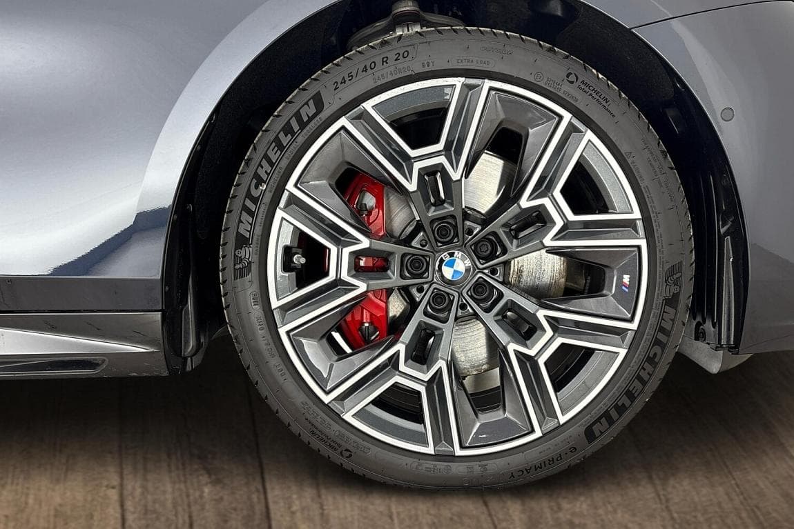 2025 BMW 5-SERIES - 5