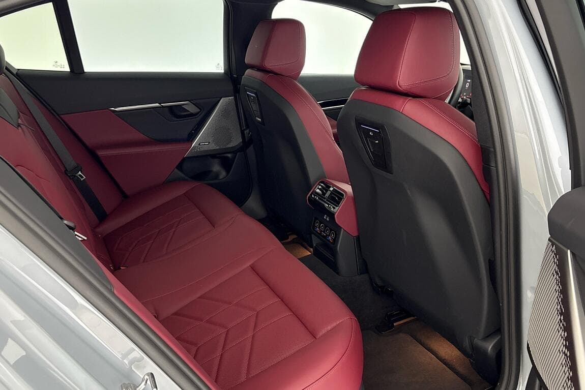 2024 BMW 5-SERIES - 12
