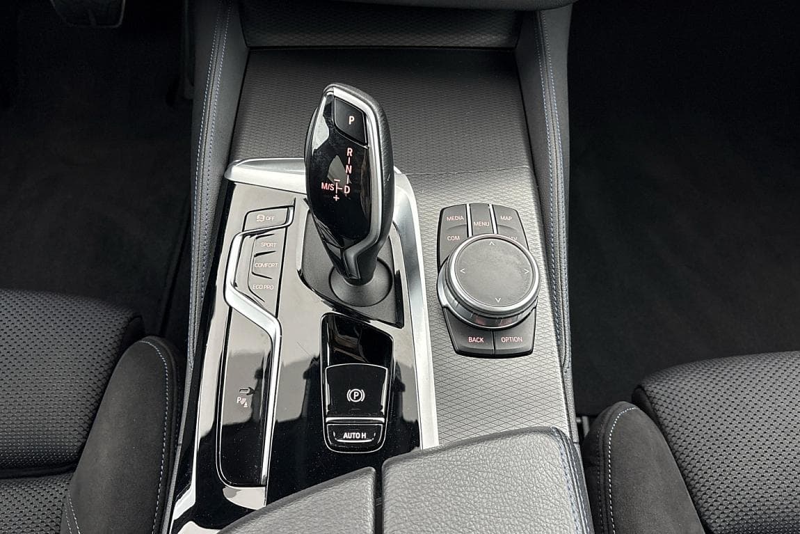 2022 BMW 5-Series - 46