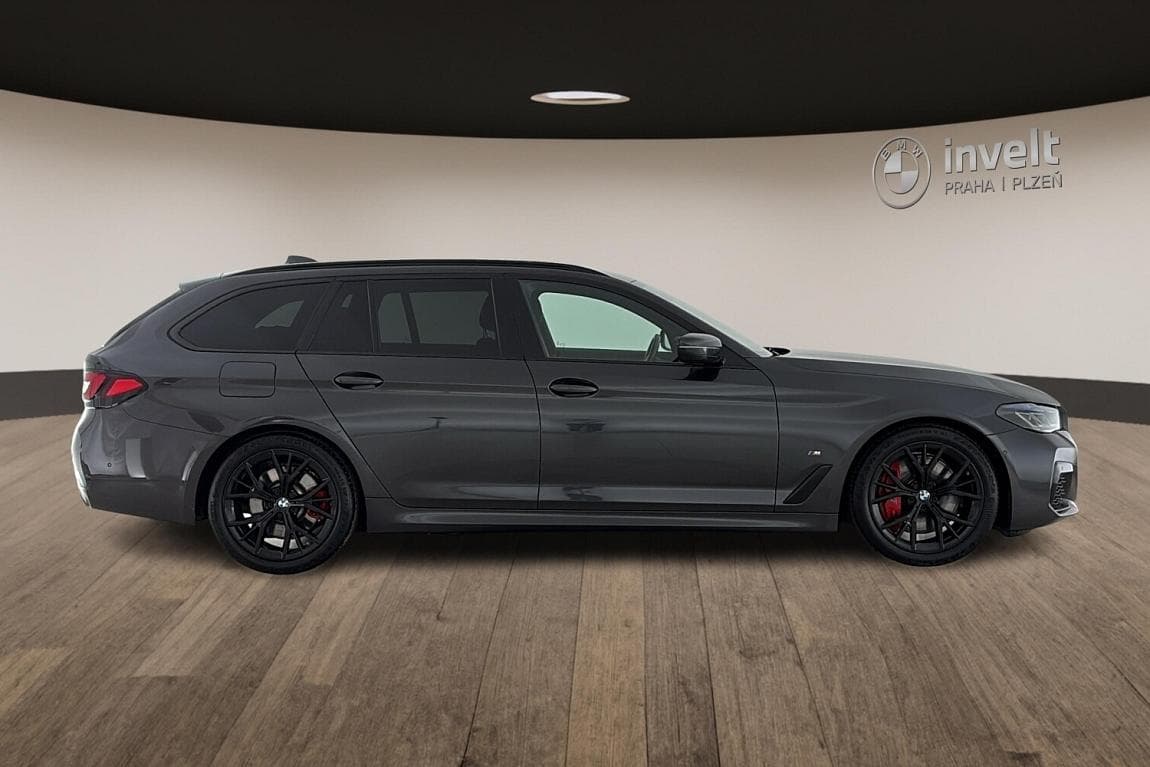 2022 BMW 5-Series - 6