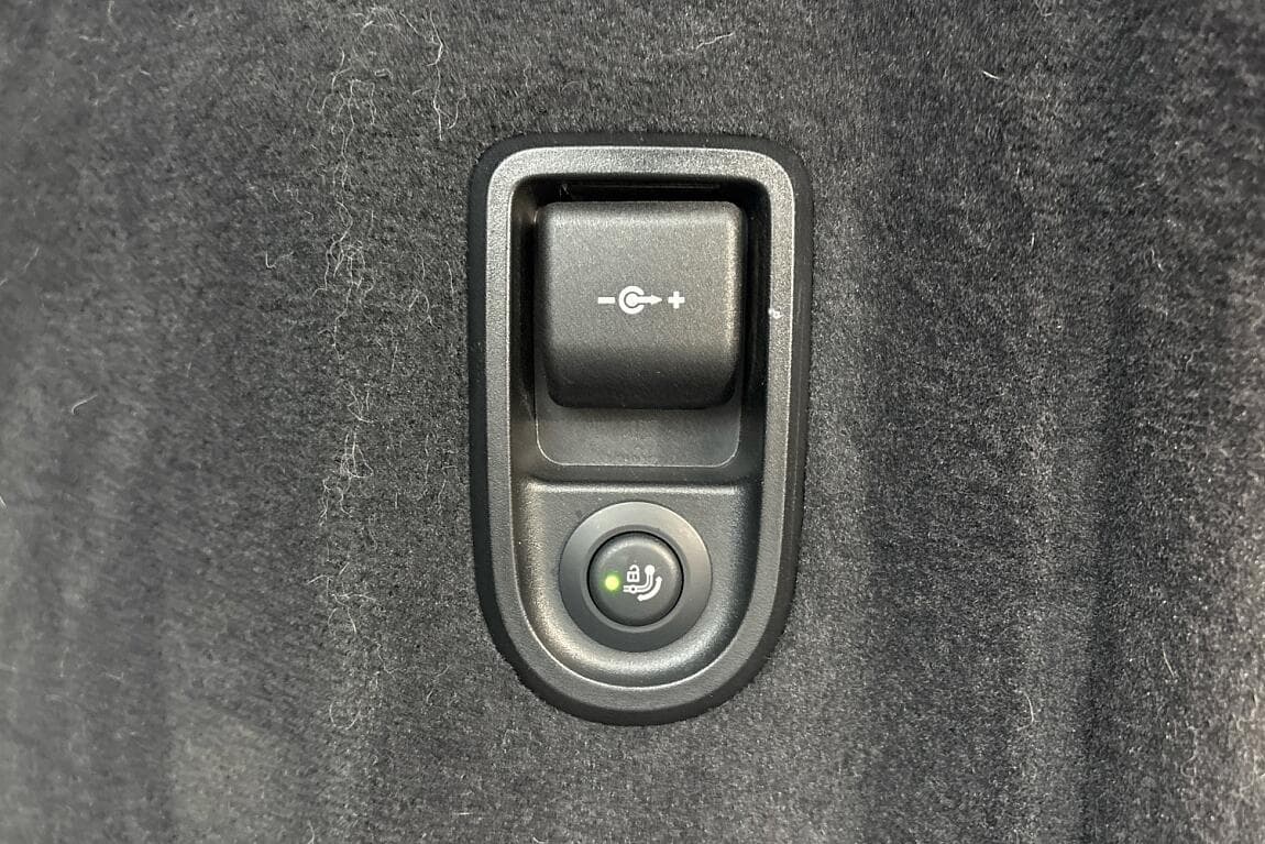 2023 BMW 5-SERIES - 14