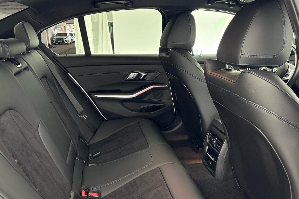 2024 BMW 3-Series - 11
