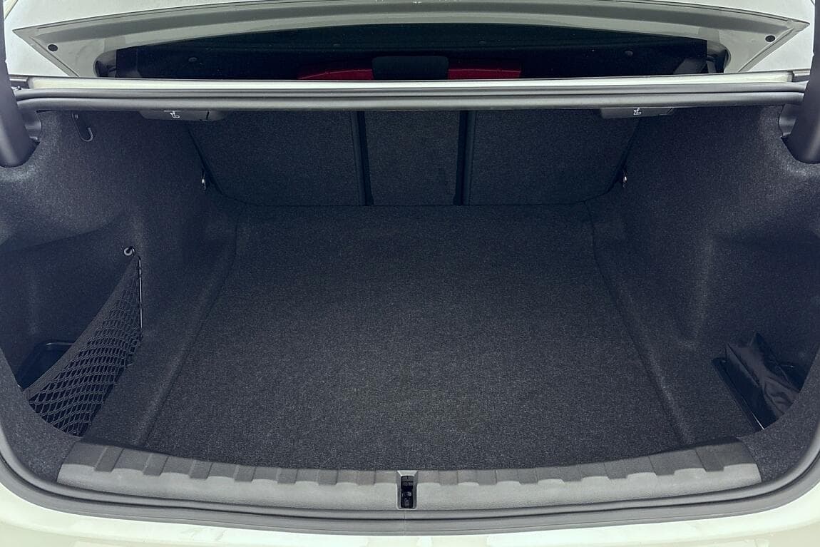 2024 BMW 3-Series - 12