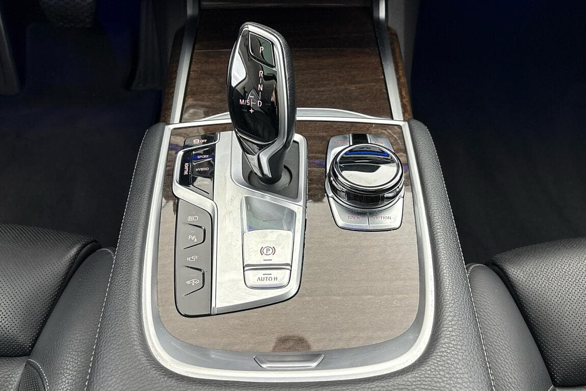 2020 BMW 7-Series - 10