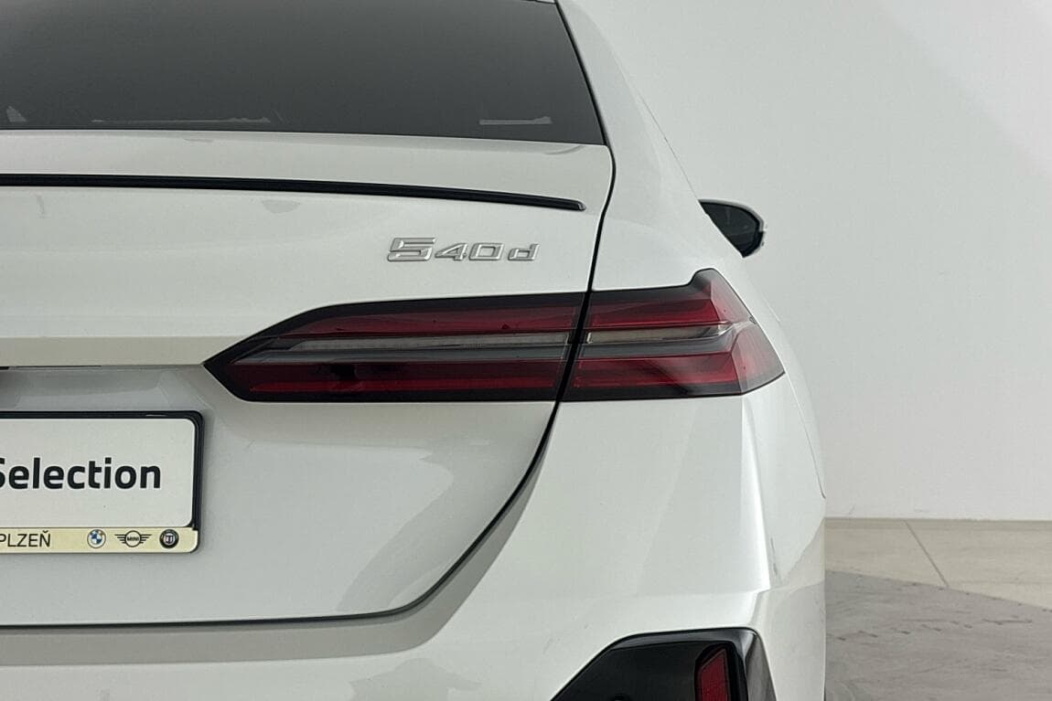 2024 BMW 5-Series - 4