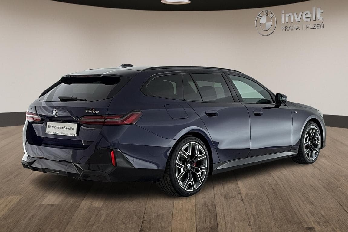 2025 BMW 5-Series - 3