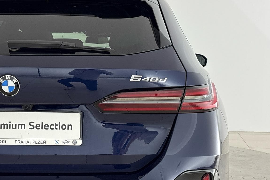 2025 BMW 5-Series - 4