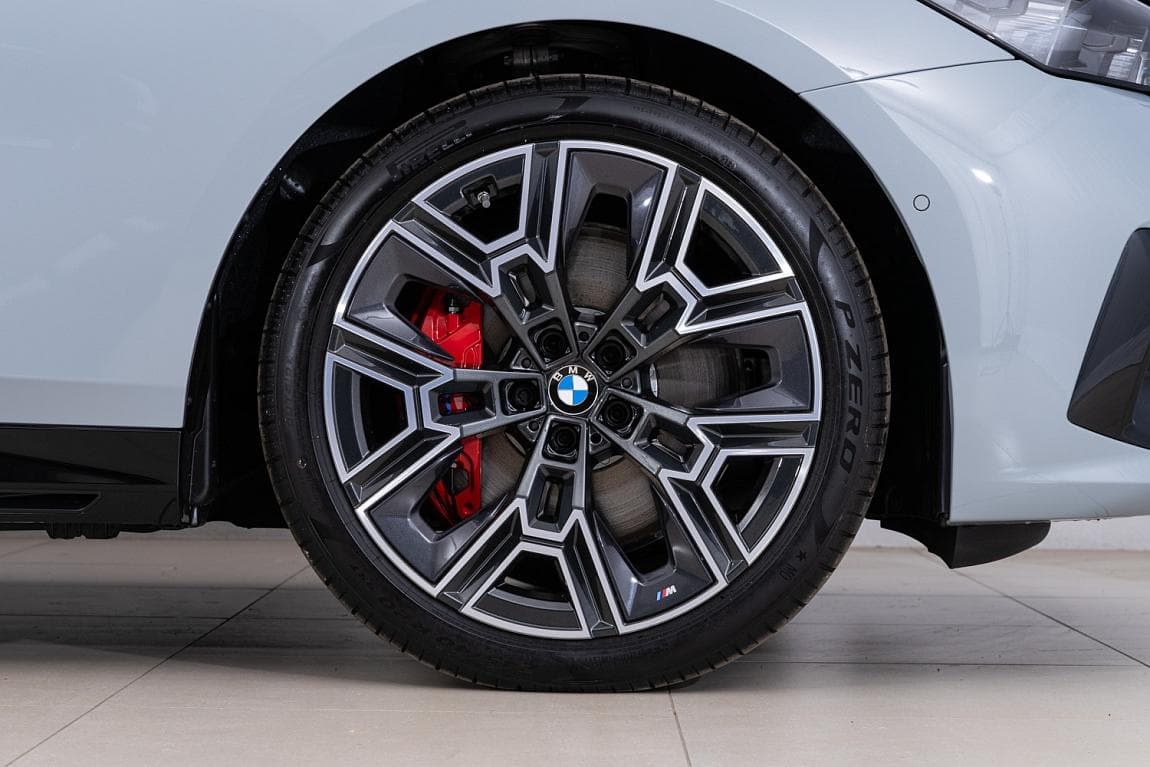 2024 BMW 5-Series - 6