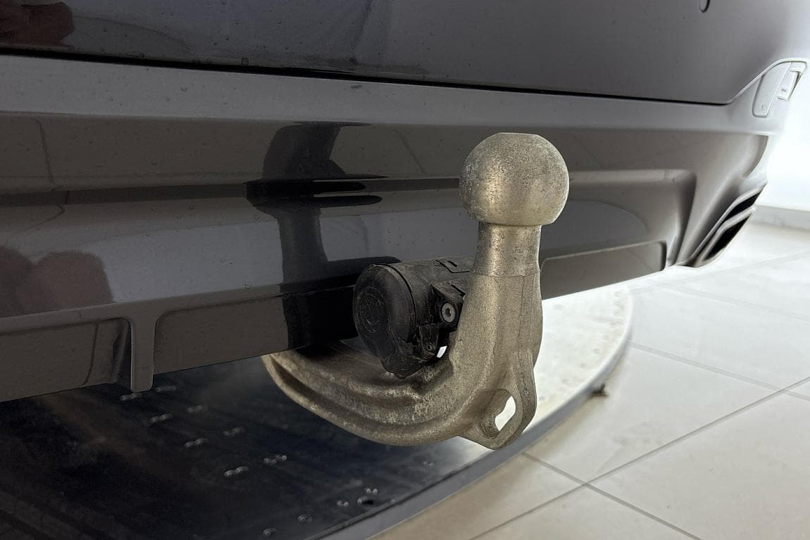 2023 BMW 5-Series - 76