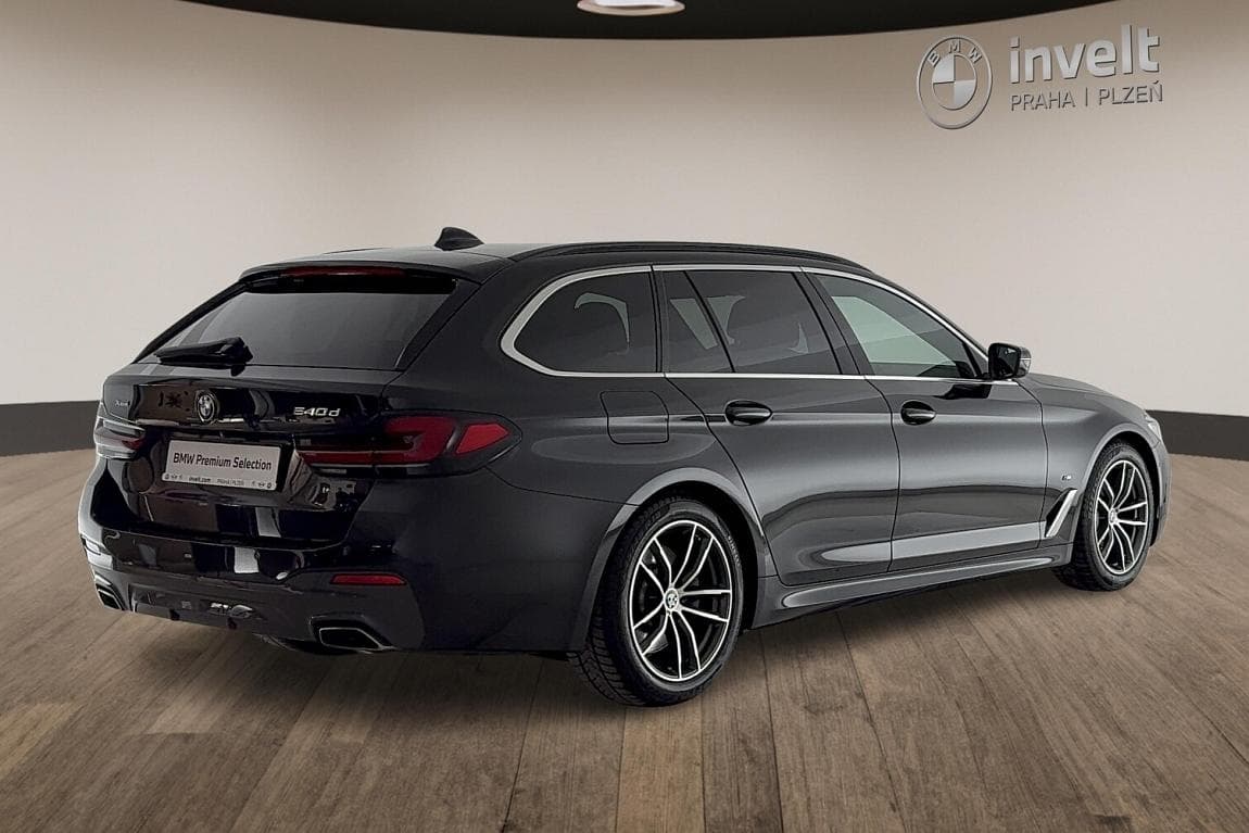2023 BMW 5-Series - 11