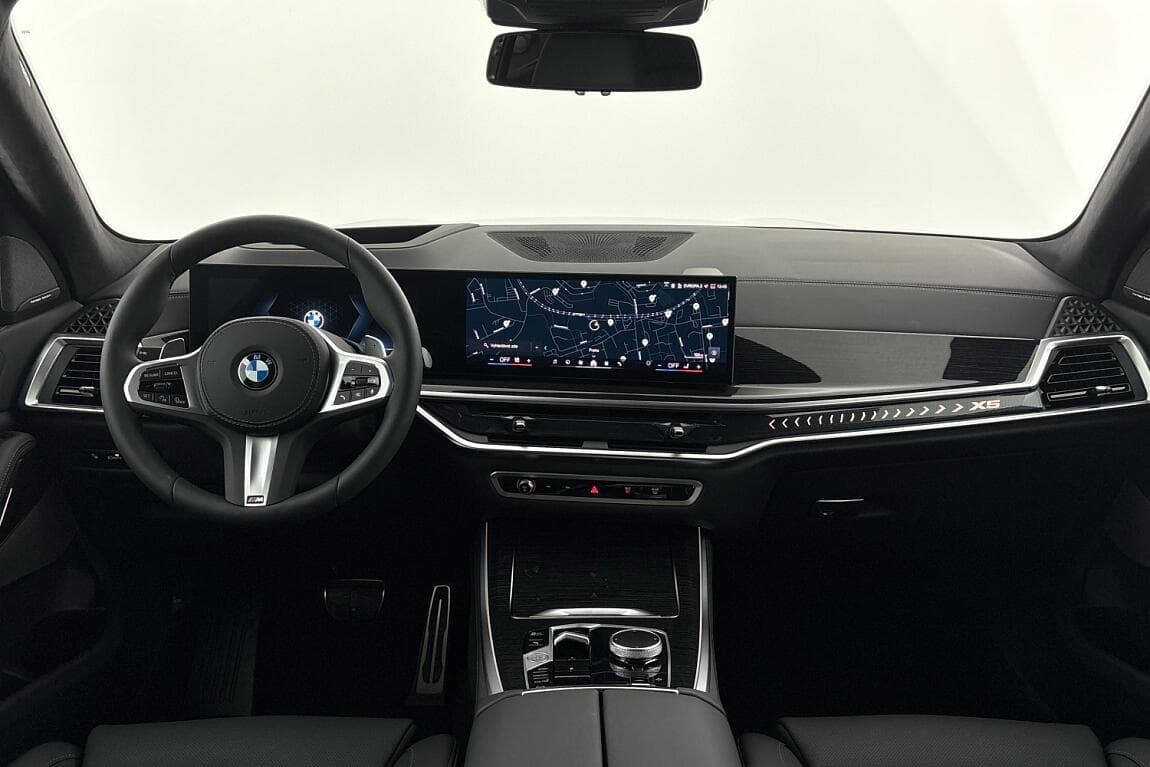 2025 BMW X5 - 7