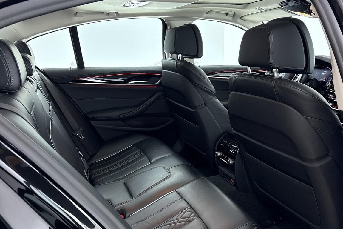 2021 BMW 5-SERIES - 11