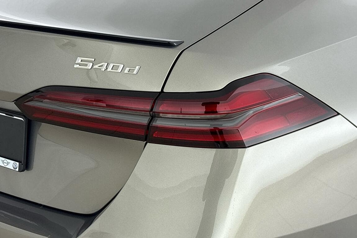 2026 BMW 5-Series - 5