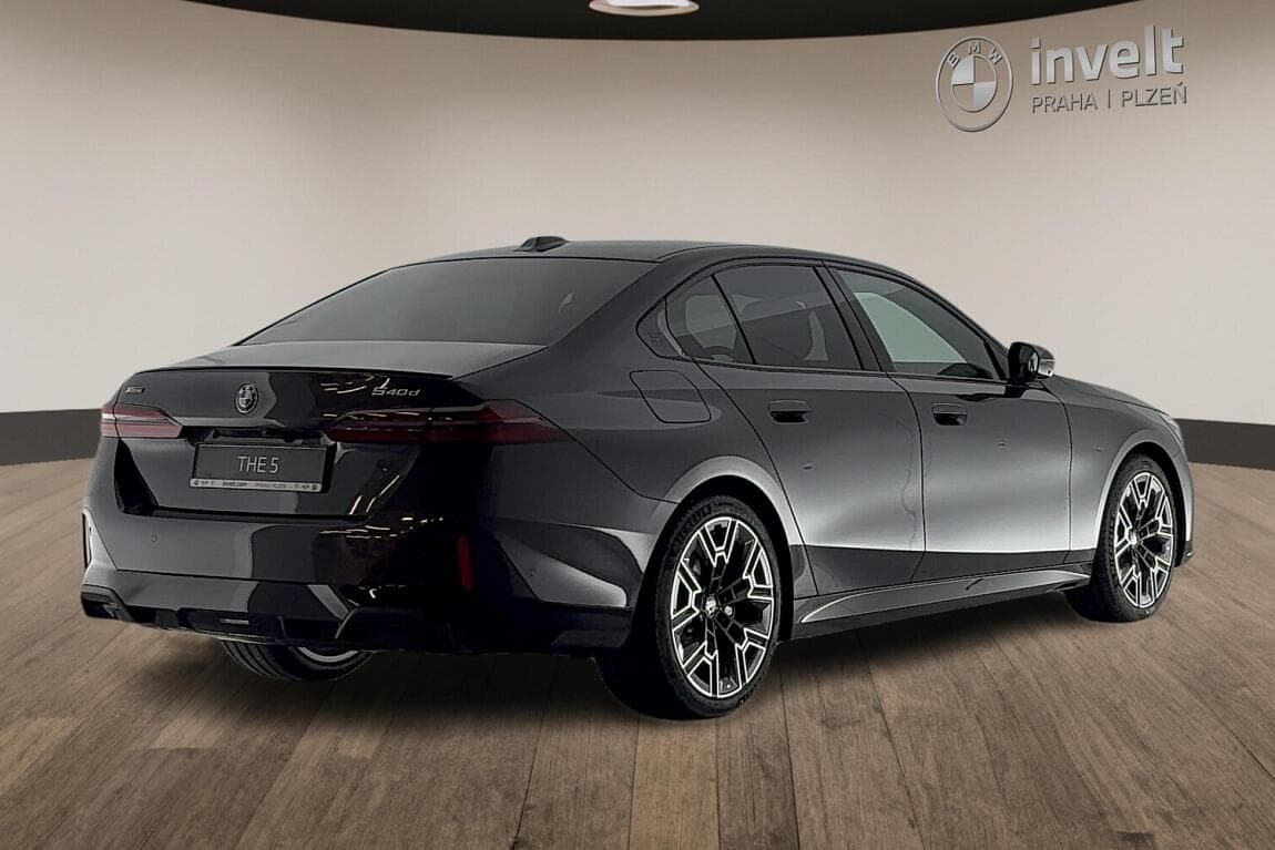 2025 BMW 5-Series - 3