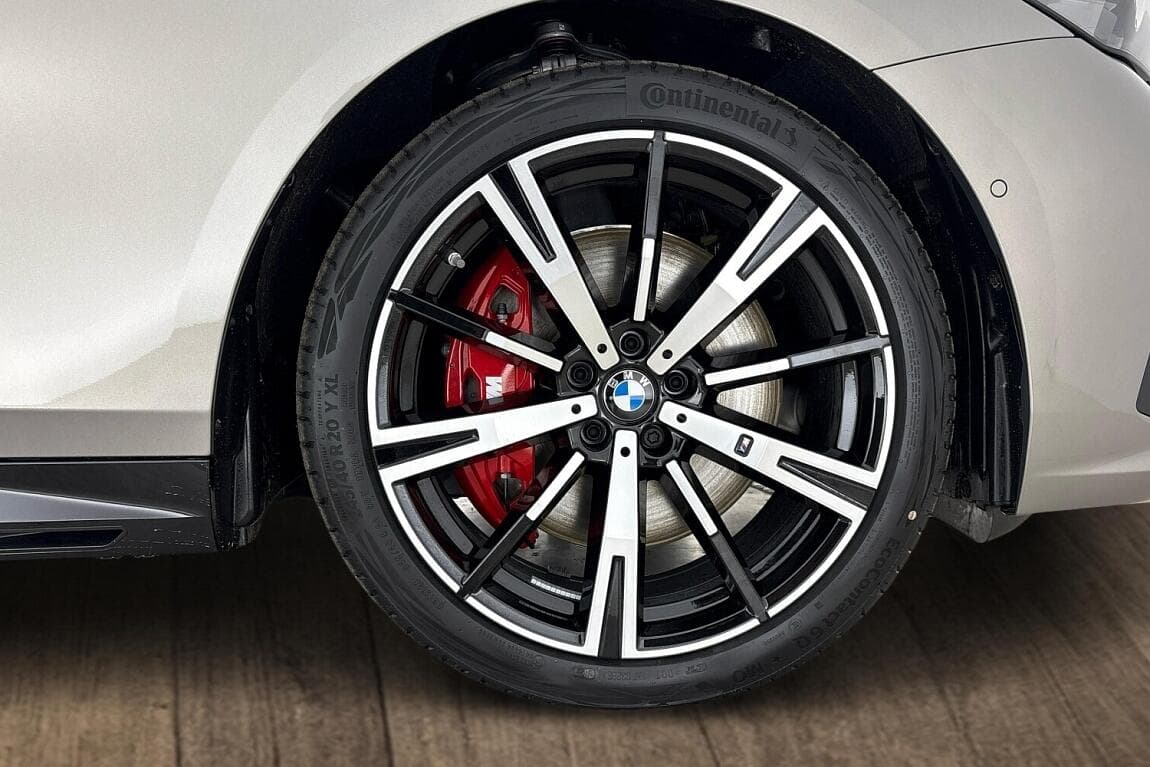 2025 BMW 5-Series - 5