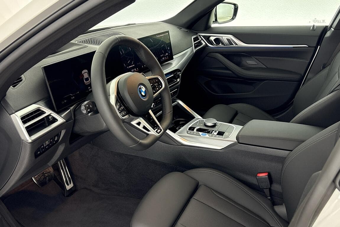 2025 BMW I4 - 6