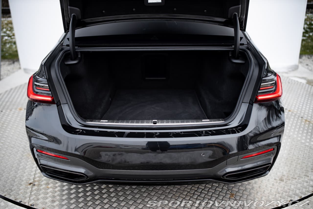 2022 BMW 7-Series - 9