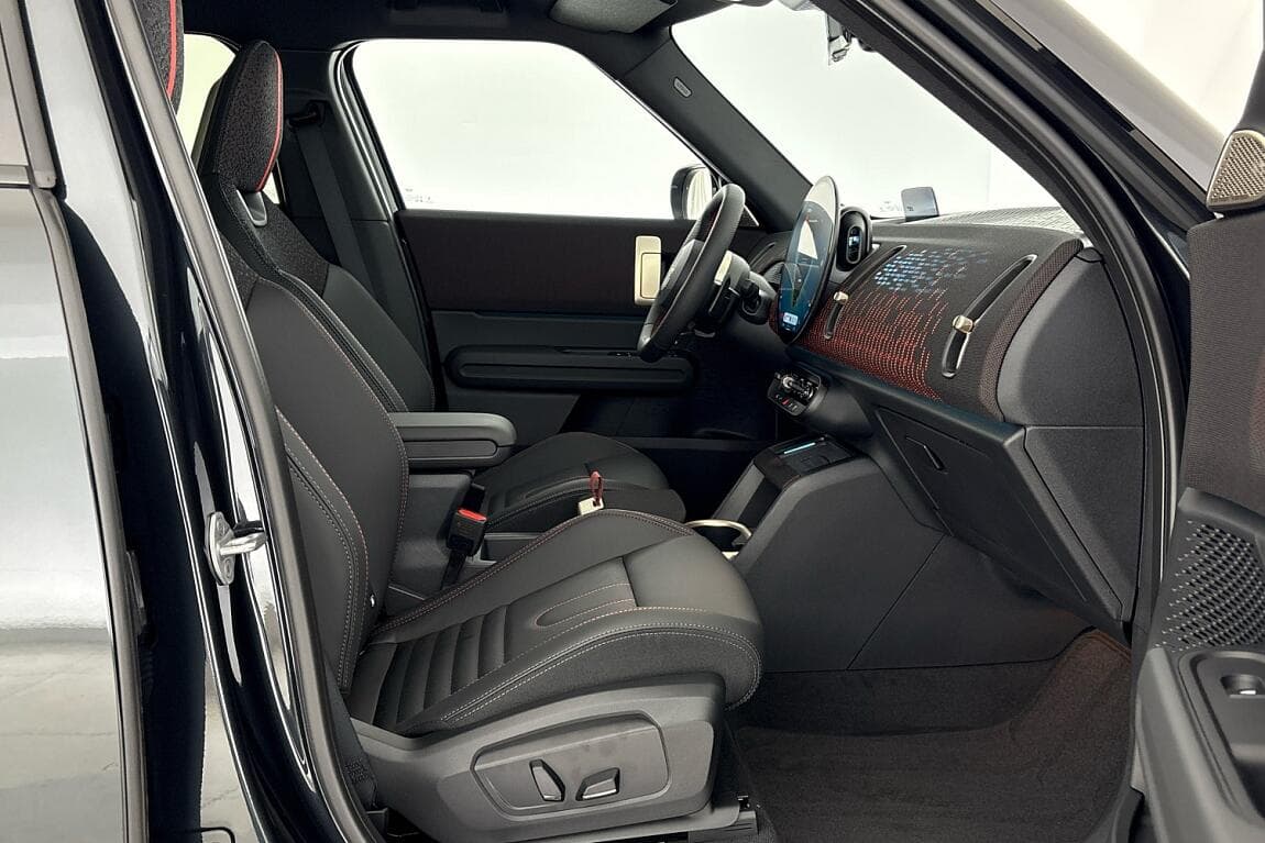 2025 Mini Countryman - 13