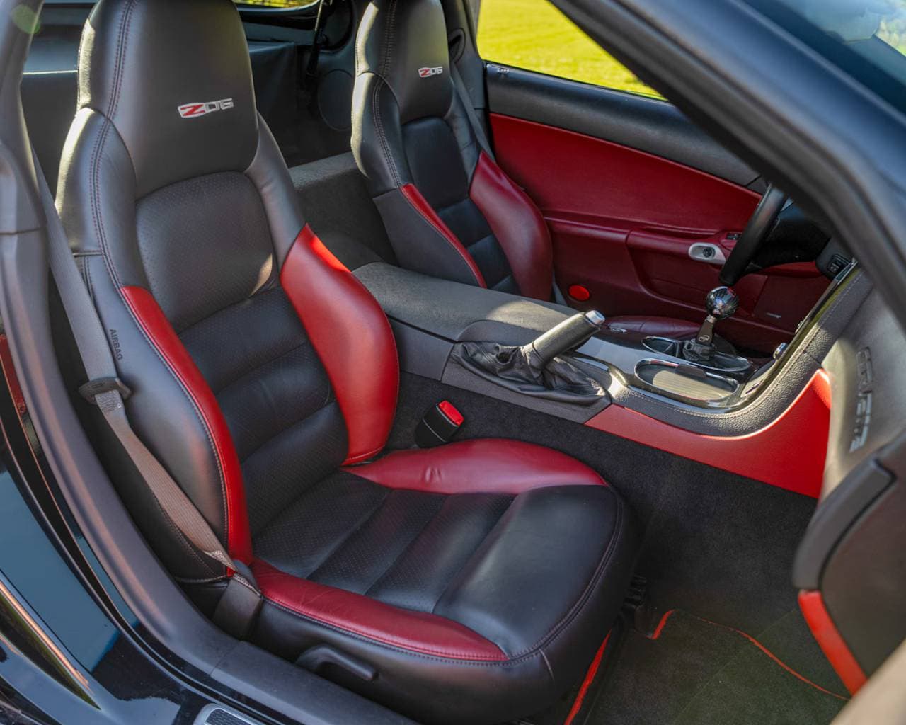 2010 Chevrolet Corvette - 16