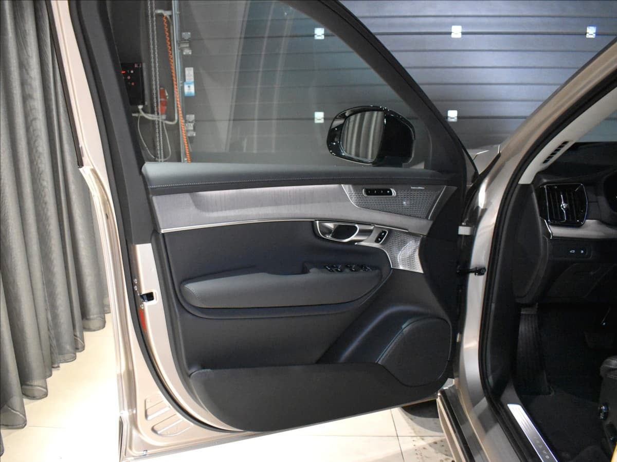 2025 Volvo Ostatní - 11