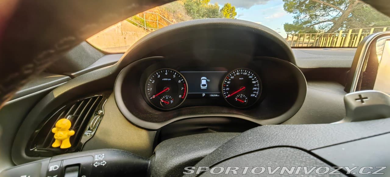 2017 Kia Stinger - 19