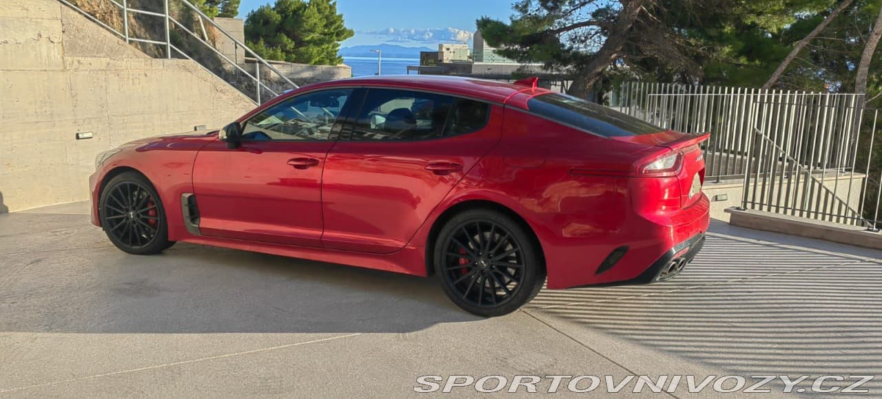 2017 Kia Stinger - 6