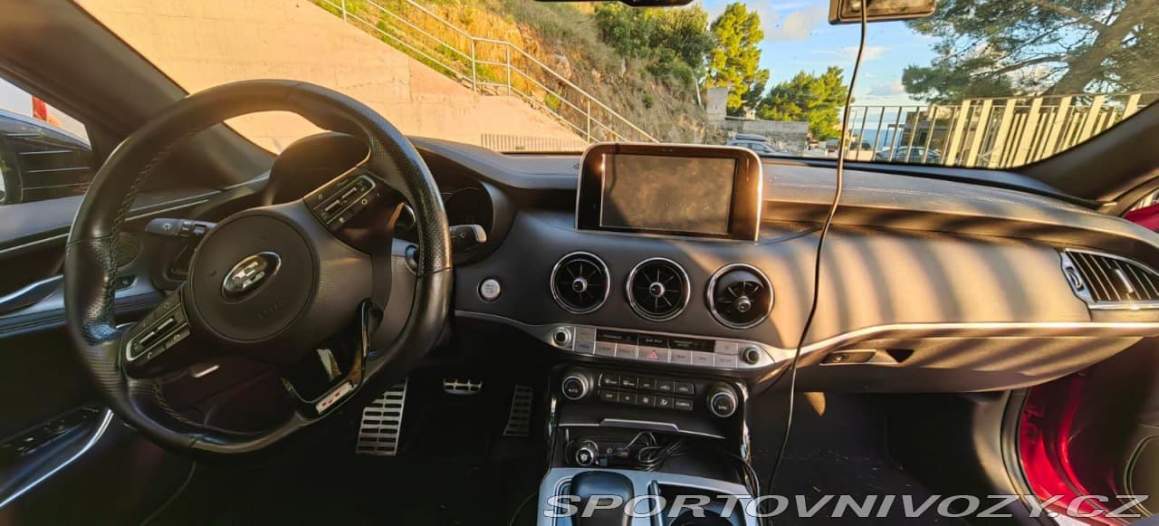 2017 Kia Stinger - 7