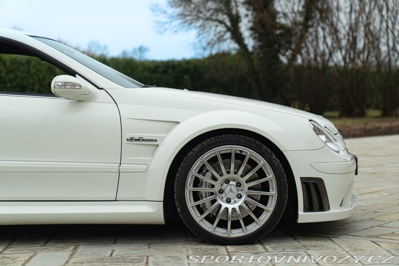 2010 Mercedes-Benz CLK - 10