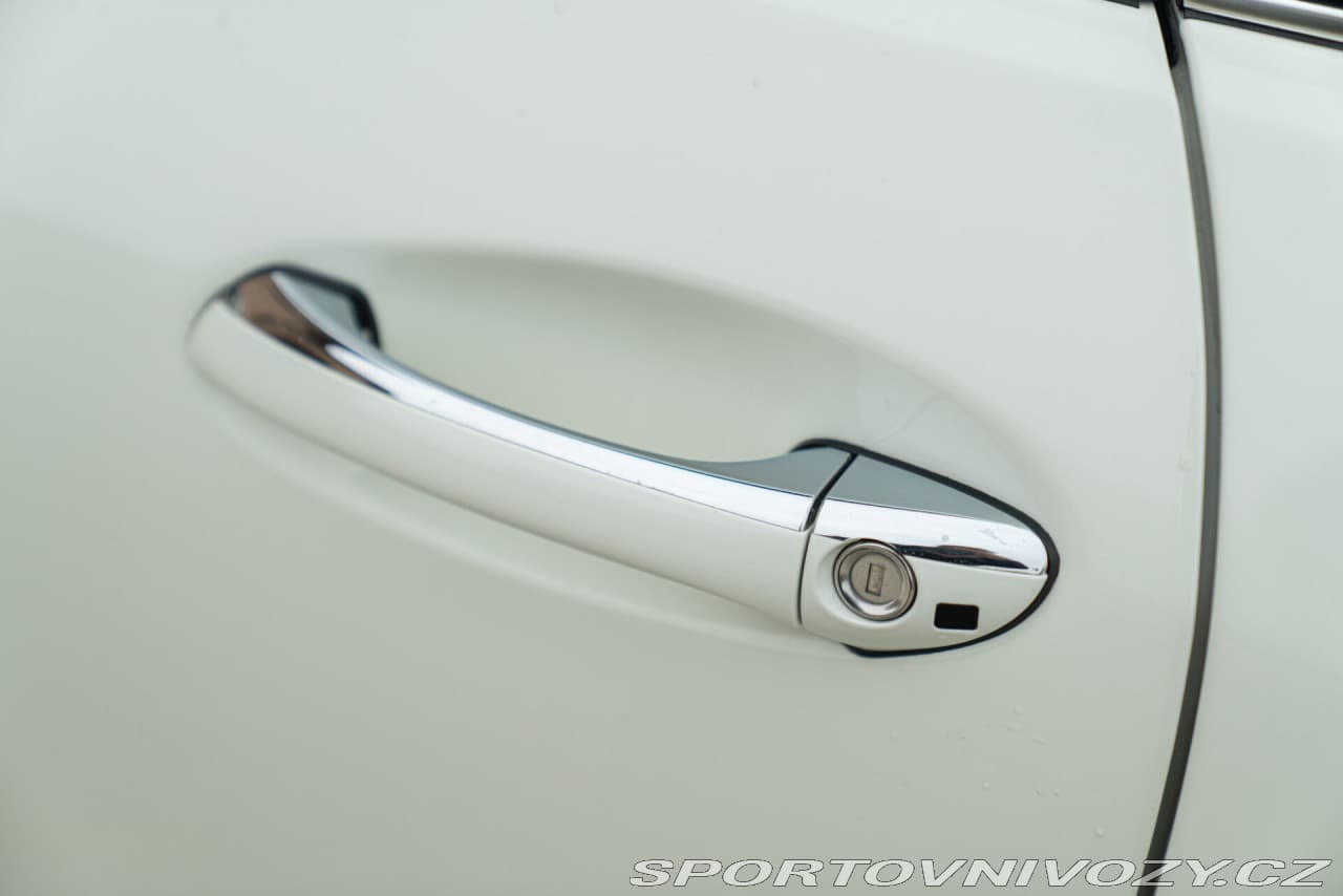 2010 Mercedes-Benz CLK - 19