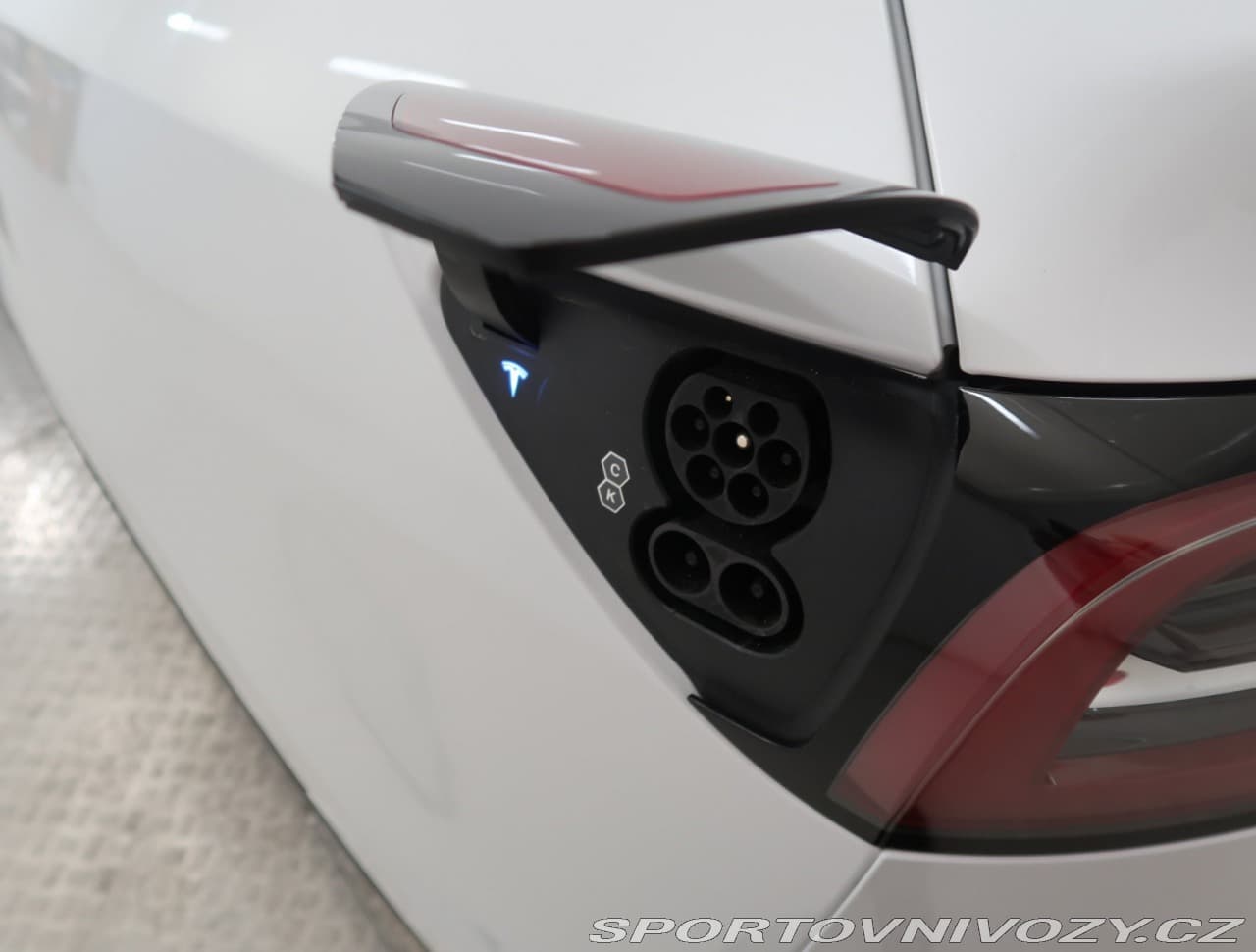 2021 Tesla Model Y - 17