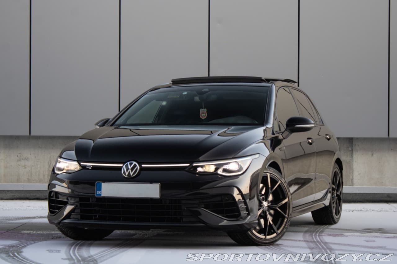 2023 Volkswagen Golf - 2