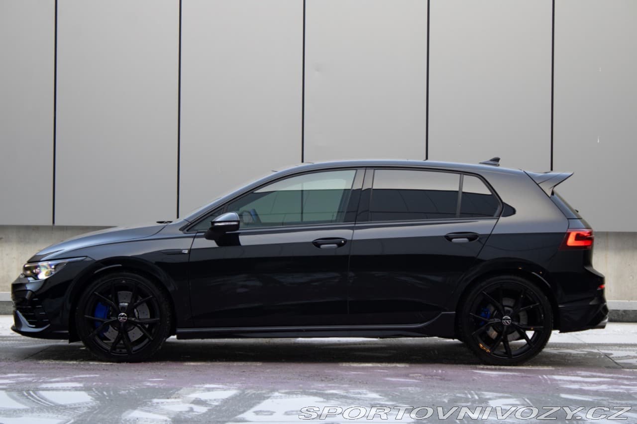 2023 Volkswagen Golf - 9