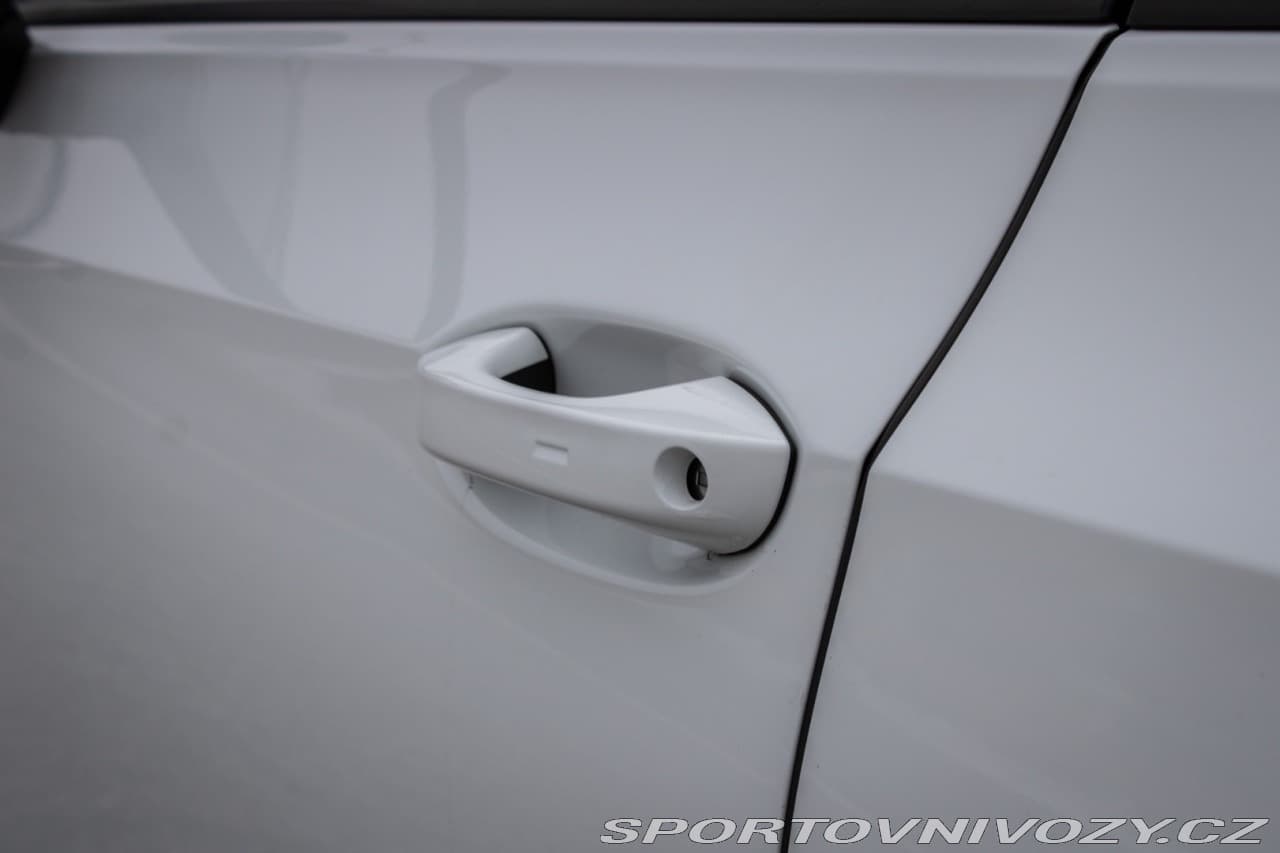 2021 Volkswagen Golf - 12