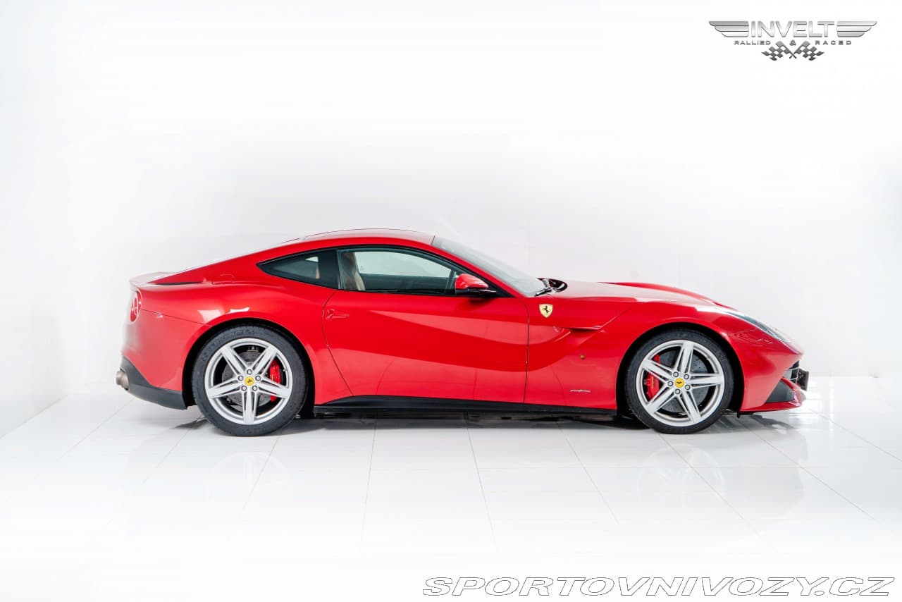 2013 Ferrari F12 - 5