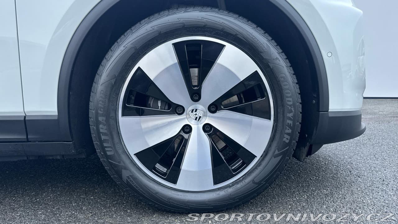 2026 Porsche Macan - 10