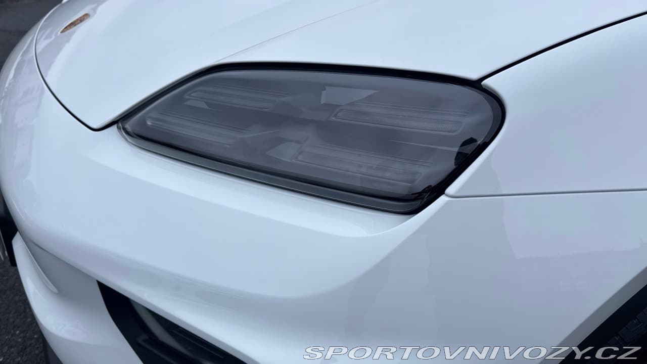 2026 Porsche Macan - 13